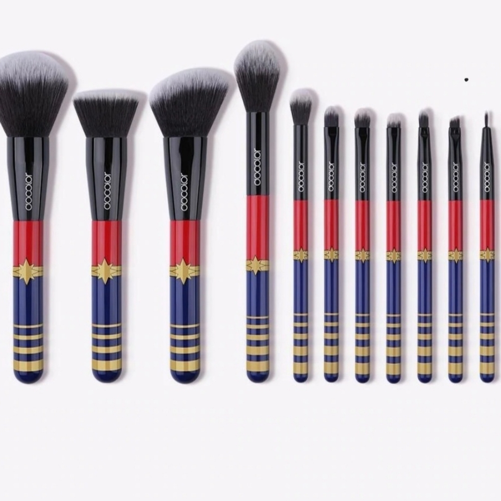 Makeup brushes